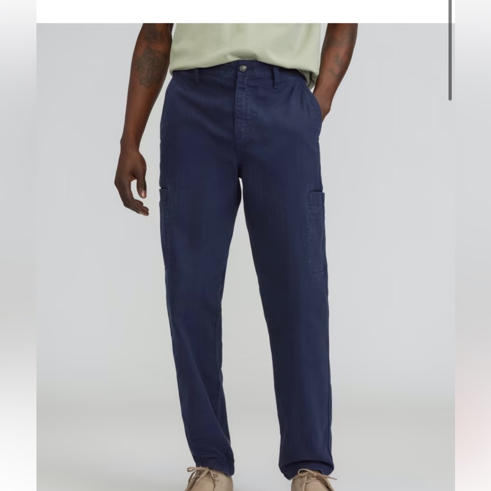 Everlane Organic Cotton Herringbone Refined Cargo Pants